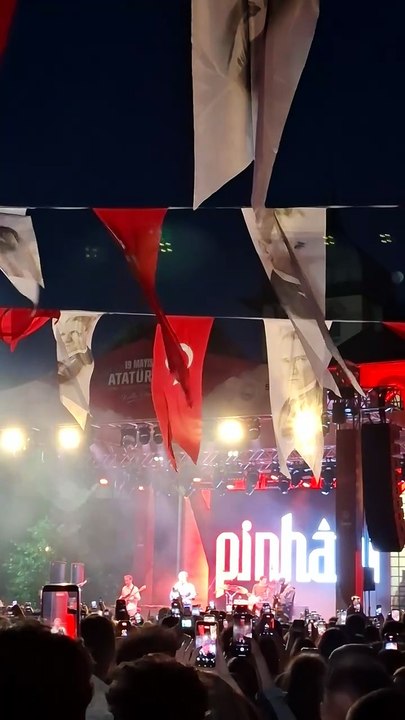 19 Mayıs Konseri - Pinhani - Sakinleştim