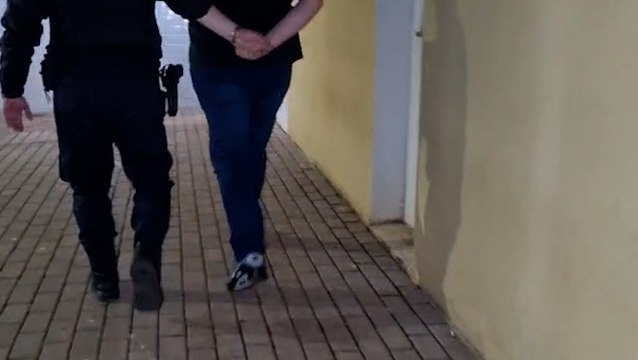 Homem é preso após fugir de blitz e responder por diversos crimes de trânsito
