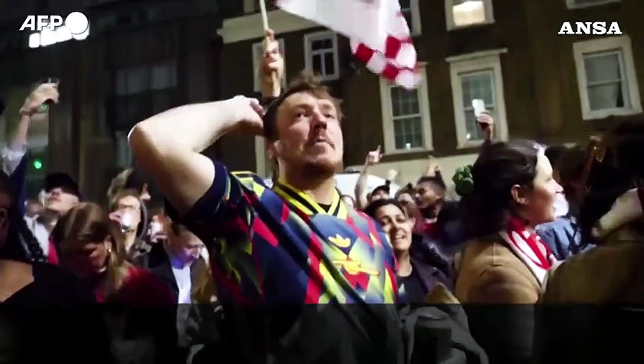 Arsenal campione dopo 22 anni, notte di festa a Londra