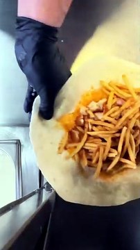 How To Make a French Tacos Meat with Gruyère cheese sauce & fries #BR3 #Tacos #Foodie #Foodlover #Food (12)