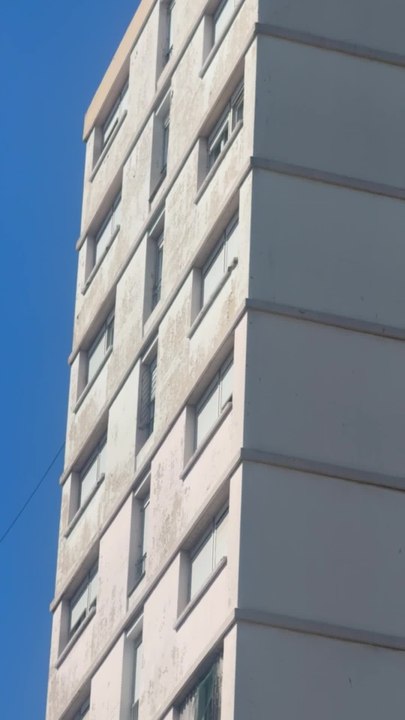 Une femme tombe du 13e étage d’un immeuble avec trois de ses enfants à Toulon