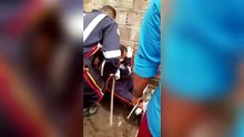 Bebê é encontrado entre paredes com placenta presa ao corpo