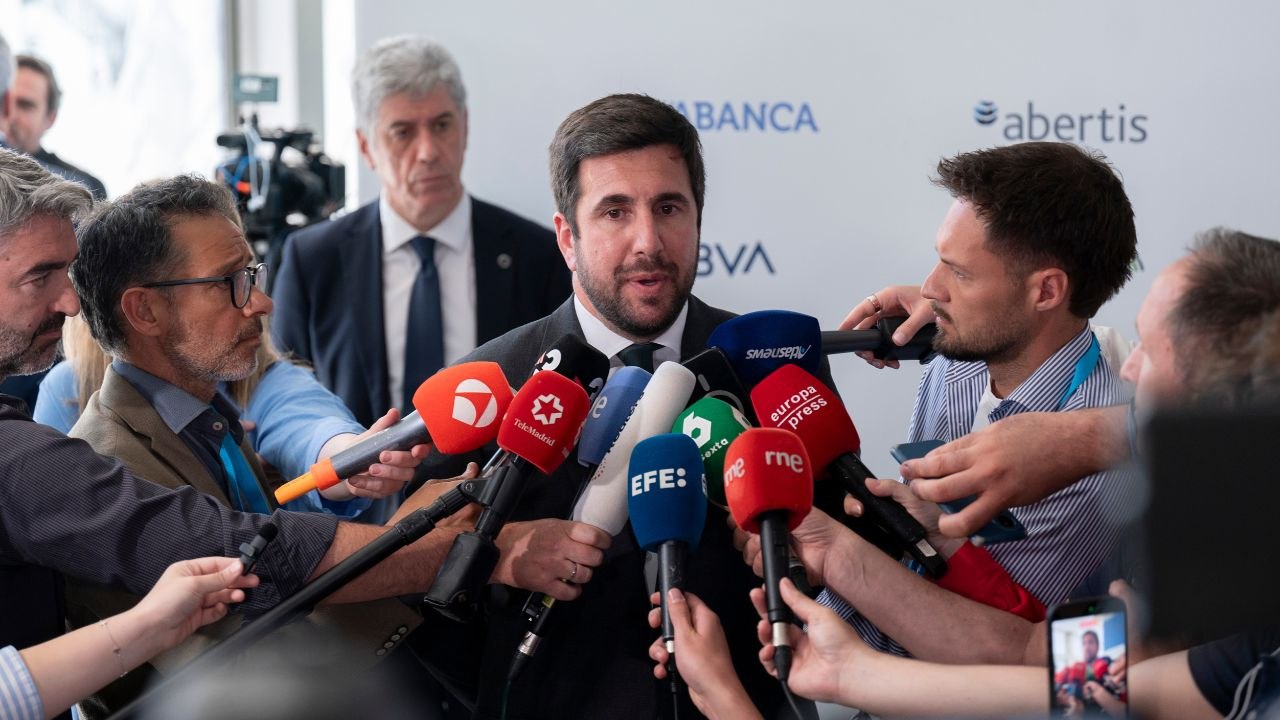 Riquelme: “Estamos trabajando 24/7 para ver si podemos proponer algo ilusionante”