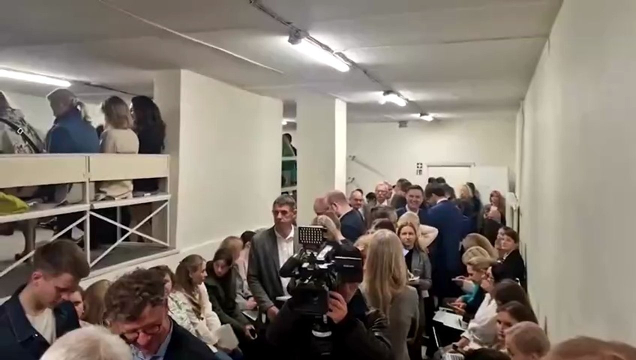 Lithuania Issues Air Danger Warning After Suspected Drone Enters Airspace | Breaking News 2026