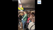 Lituânia: vídeo mostra pessoas em abrigo em parque subterrâneo durante alerta de drones