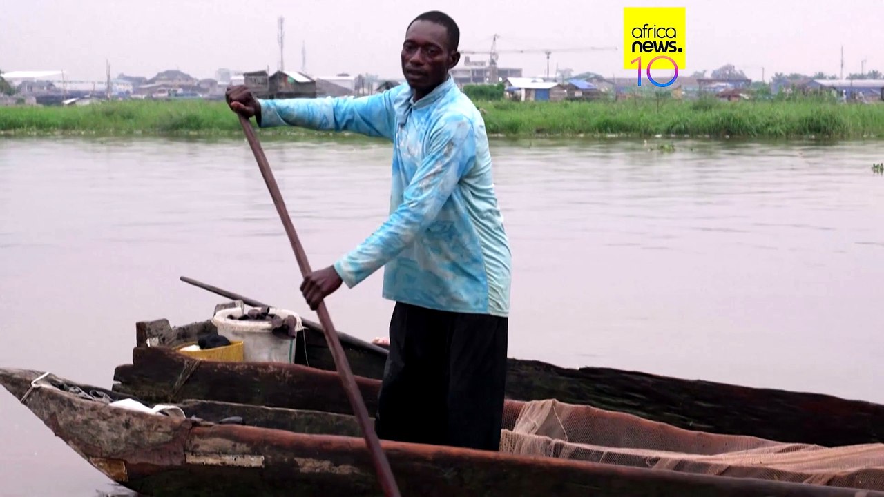 Congo fishermen abandon nets for plastic waste