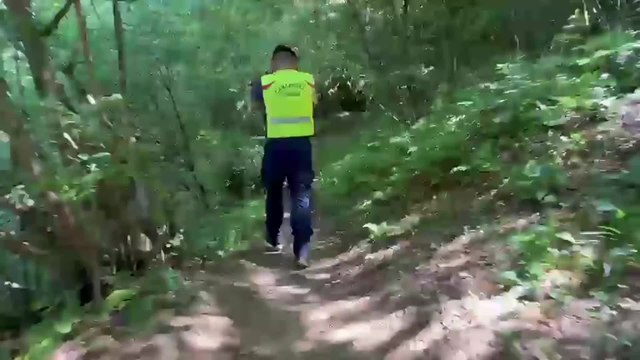 Pamela Genini, le ricerche dei carabinieri con i cani nei sentieri sopra la Cornabusa