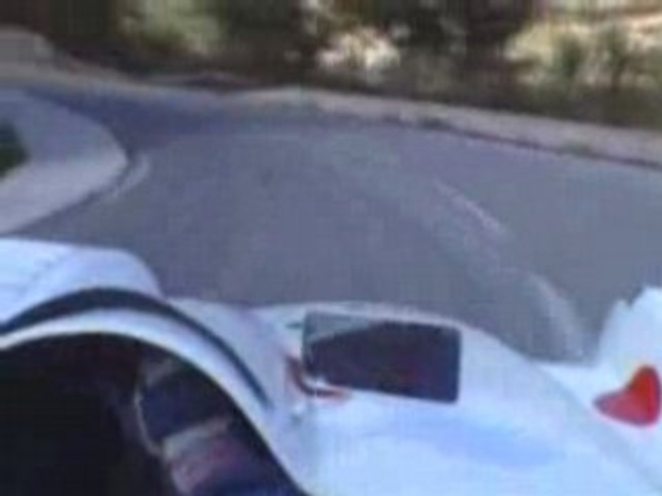 FOU EN COURSE DE COTE