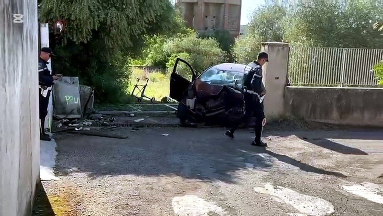 Sassari, con l'auto contro il muro: morta una donna - Le immagini dell'incidente