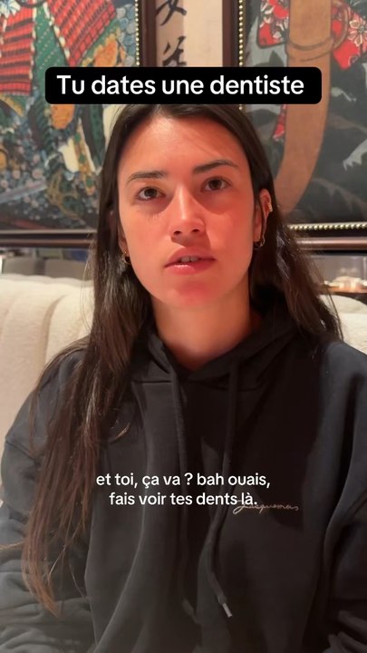 POV : Tu dates une…