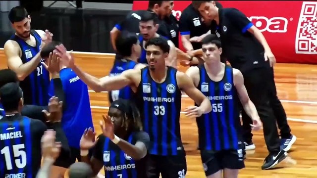 Veja os lances de Corinthians x Pinheiros na semi do NBB