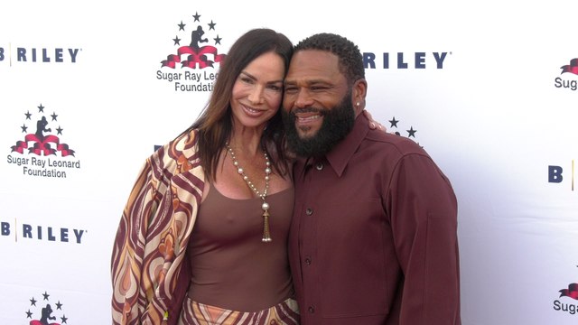 Debbe Dunning and Anthony Anderson attend the Sugar Ray Leonard Foundation's 15th Annual Big Fighters, Big Cause Charity Boxing Night