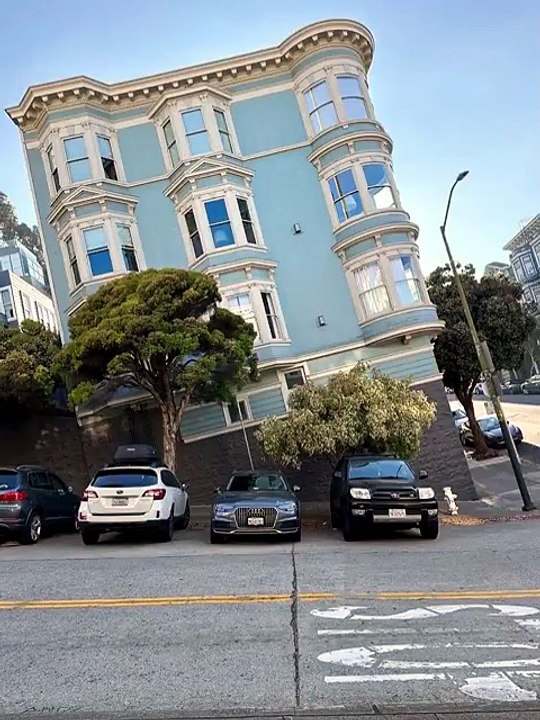 These San Francisco Houses Look Crooked — But They’re Actually Straight! 😲