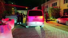 Gece Yarısı Eksoz Patlatarak Mahalleyi Ayağa Kaldırdılar! Polis Hepsini Yakalayıp Yere Yatırdı