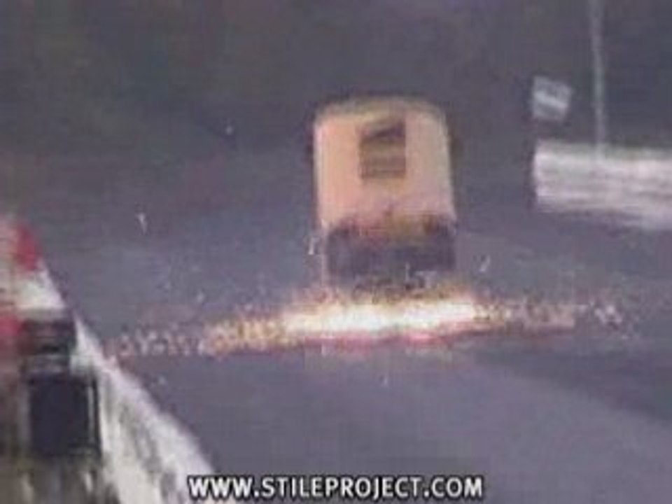 Dragsterbus wheeling