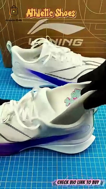 Stop scrolling! 🛑 The gradient sole on these running shoes is everything 😍