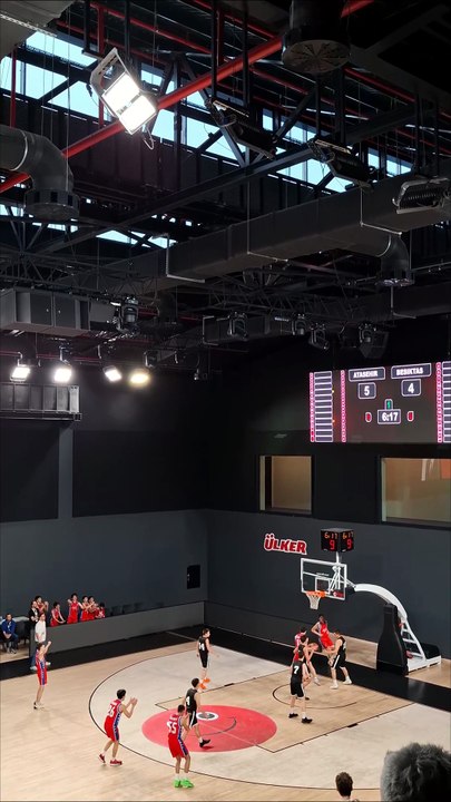 İlk Yarı Sonucu - Ataşehir Yıldızları (A) 30-32 Beşiktaş (B) - U16 Erkekler Yarı Final