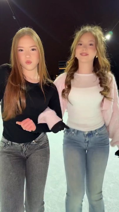 #twins #fun #trendingreels #iceskating #viral