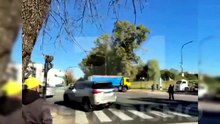 Locura al volante y persecuciónUn camión fuera de control en General Paz Esto pasó en la mañana