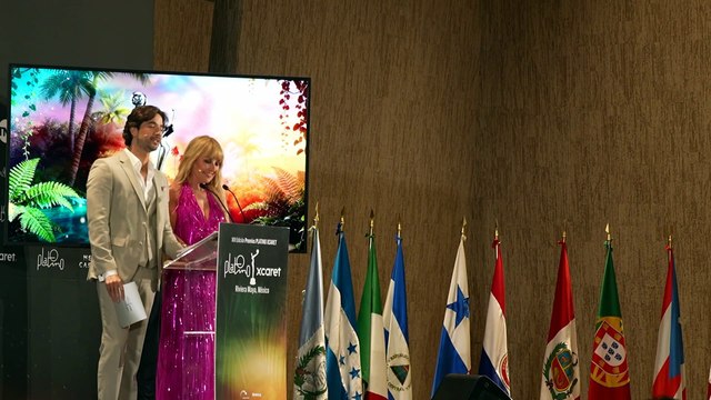 Álvaro Cervantes, Camila Pláate y Andrea Pietra- Ceremonia de Apertura Premios PLATINO XCARET 2026
