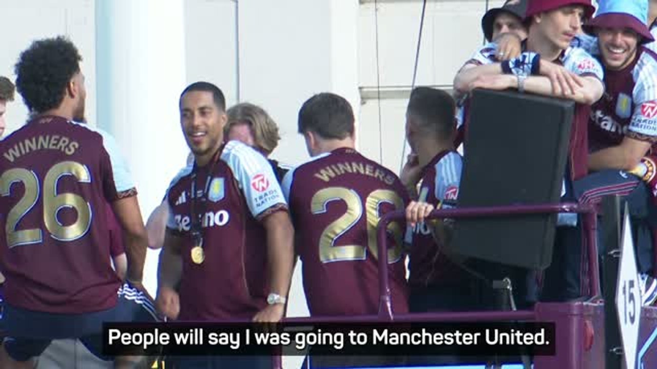 Martinez jokes about Man United move during Aston Villa celebrations