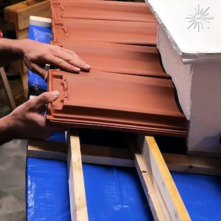 The perfect hack to protect your chimney from water leaks!  💯💧