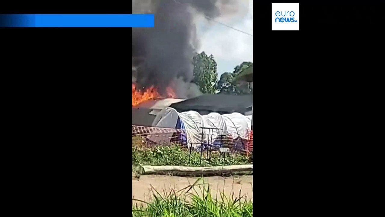 Wütende Menschenmenge setzt Ebola-Behandlungszentrum im Kongo in Brand