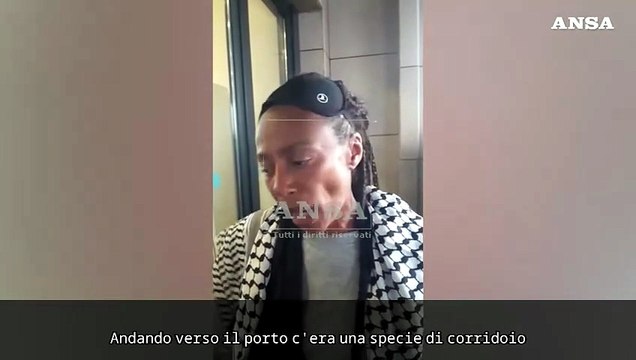Flotilla, il racconto choc di Antonella Bundu: Ammanettata, inginocchiata e con la faccia a terra per un paio d'ore