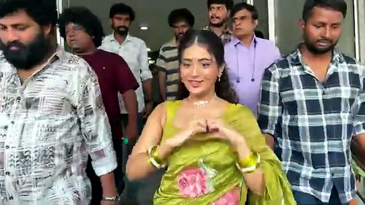 Actress Rashi Singh Exclusive Visuals @ #TransferTrimurthulu Teaser Launch