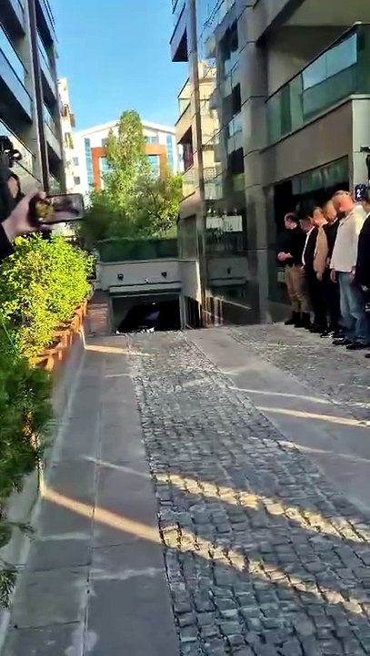 Kılıçdaroğlu açıklama yapmadan ofisinden ayrıldı: 'Halkın umudu' sloganları atıldı