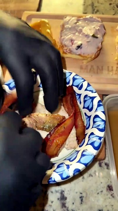 Mario’s Moist Maker Leftover Thanksgiving Special Sandwich 🦃 🥪