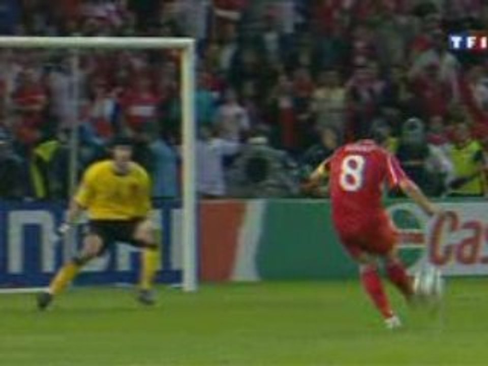 But Turke 3 à 2, Nihat