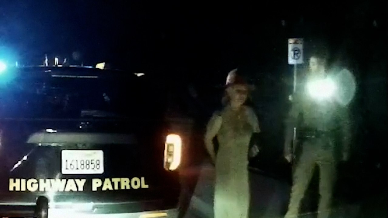 Policía de California revela imágenes del arres...