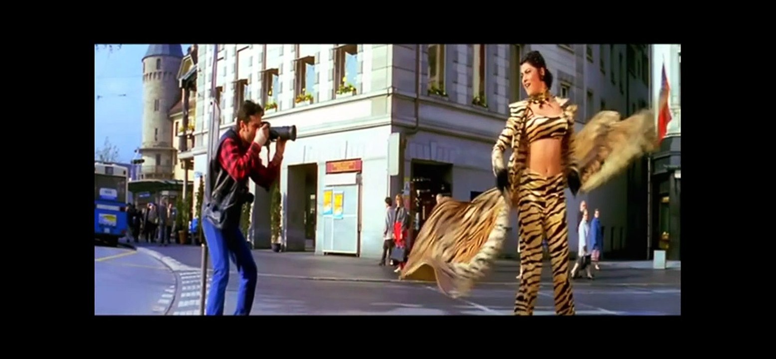 SusmitaSen Hot Song1 from Biwi No.1