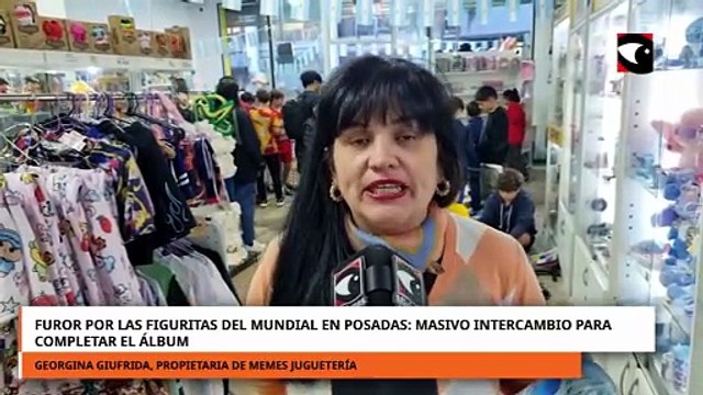 Furor por las figuritas del mundial en Posadas- masivo intercambio para completar el álbum