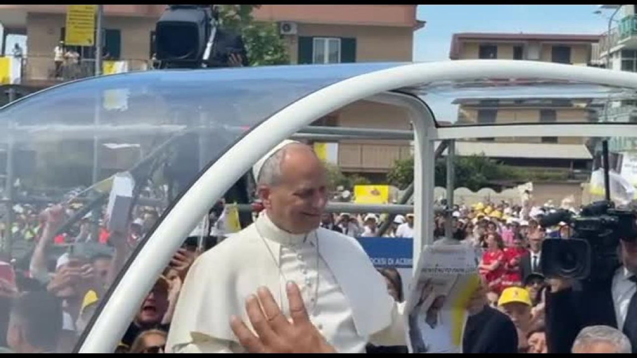 Papa ad Acerra, bagno di folla per Leone XIV, oltre 12mila fedeli