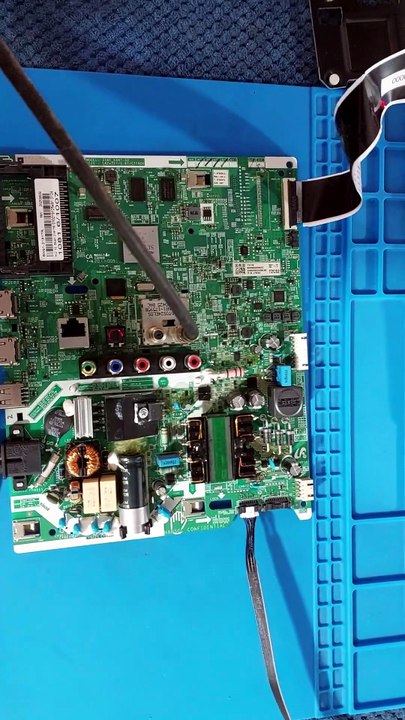 SAMSUNG UE32T5300AU
