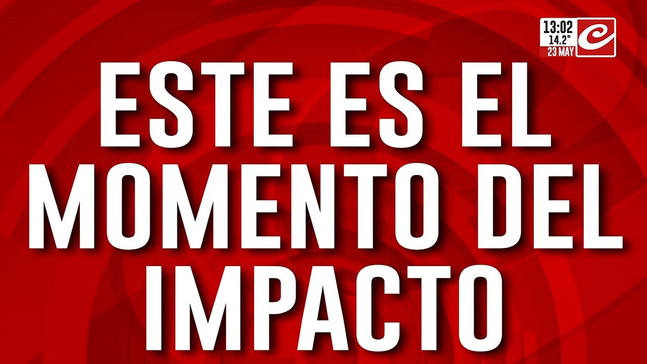 Choque y derrumbe en Panamericana: este es el momento del impacto
