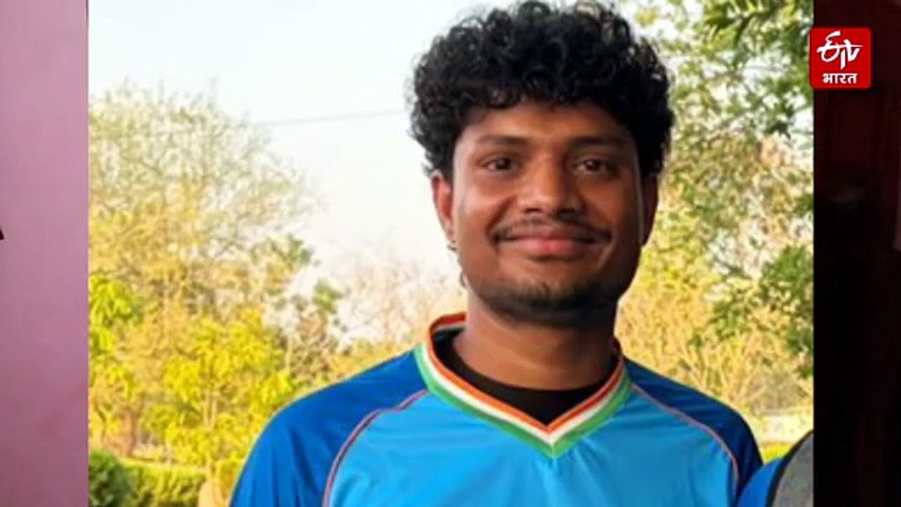 मां दूसरों के घरों में करती है काम और बेटा हॉकी टीम में शामिल, जबलपुर के आयुष रजक की कहानी