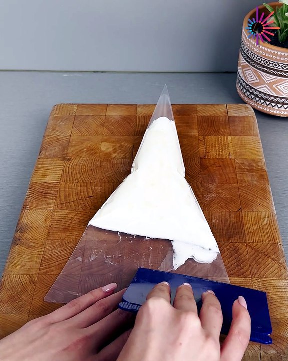 Your frosting game changer 😍