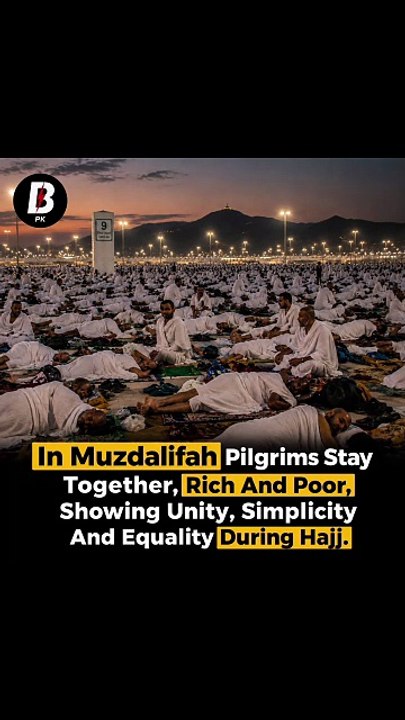 In Muzdalifah Pilgrims Stay Together