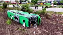 Tur otobüsü devrildi: 46 yaralı