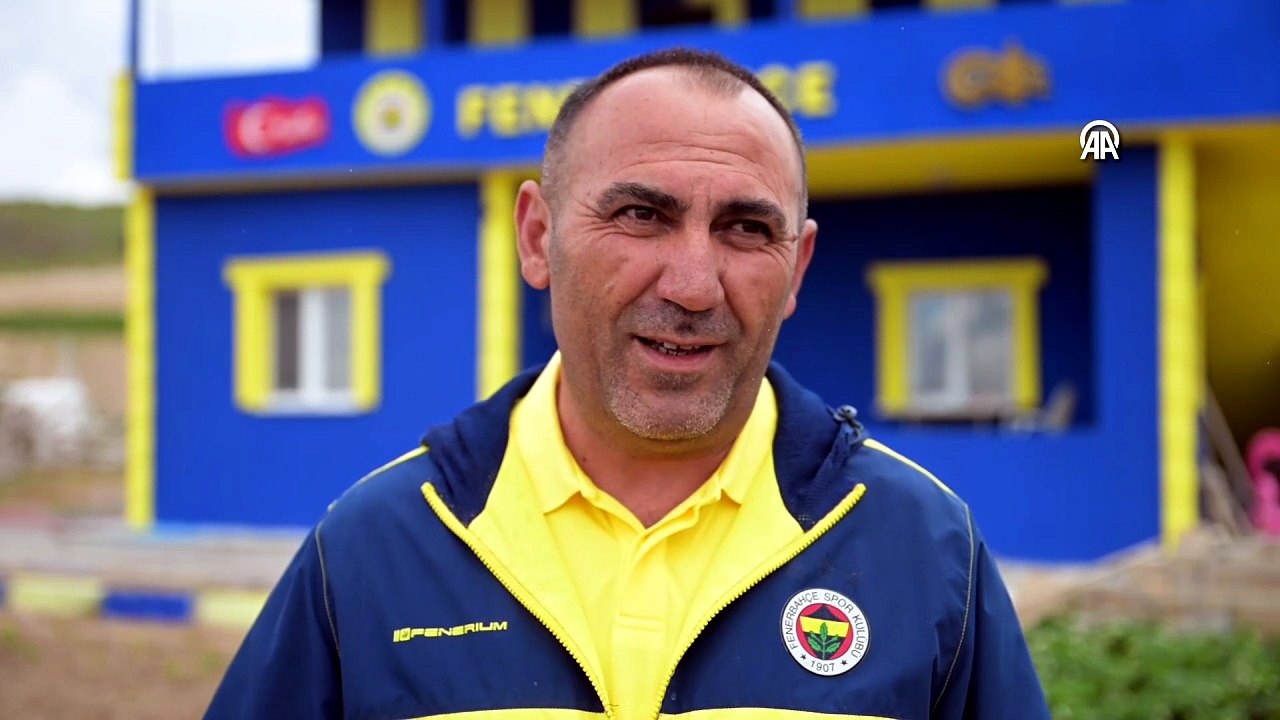 Fenerbahçe taraftarı evinin duvarlarını gönül verdiği takımın renklerine boyattı | Ajansspor | AA