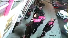 Fırıncıya ''yıkanmış çek'' dayağı! Dükkanı basıp kabusu yaşattılar