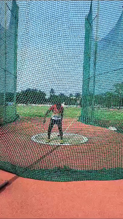 Hammer Throw Slow-motion