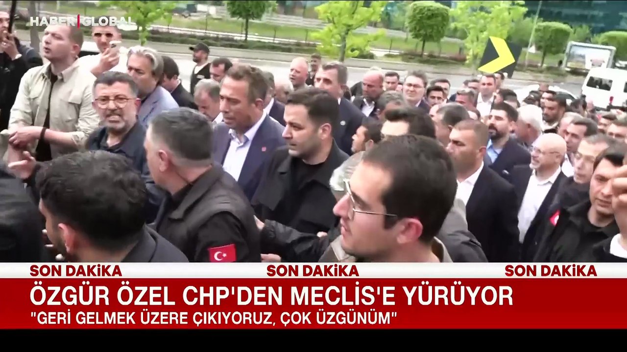 Özgür Özel mutlak butlan tebligatını yırttı