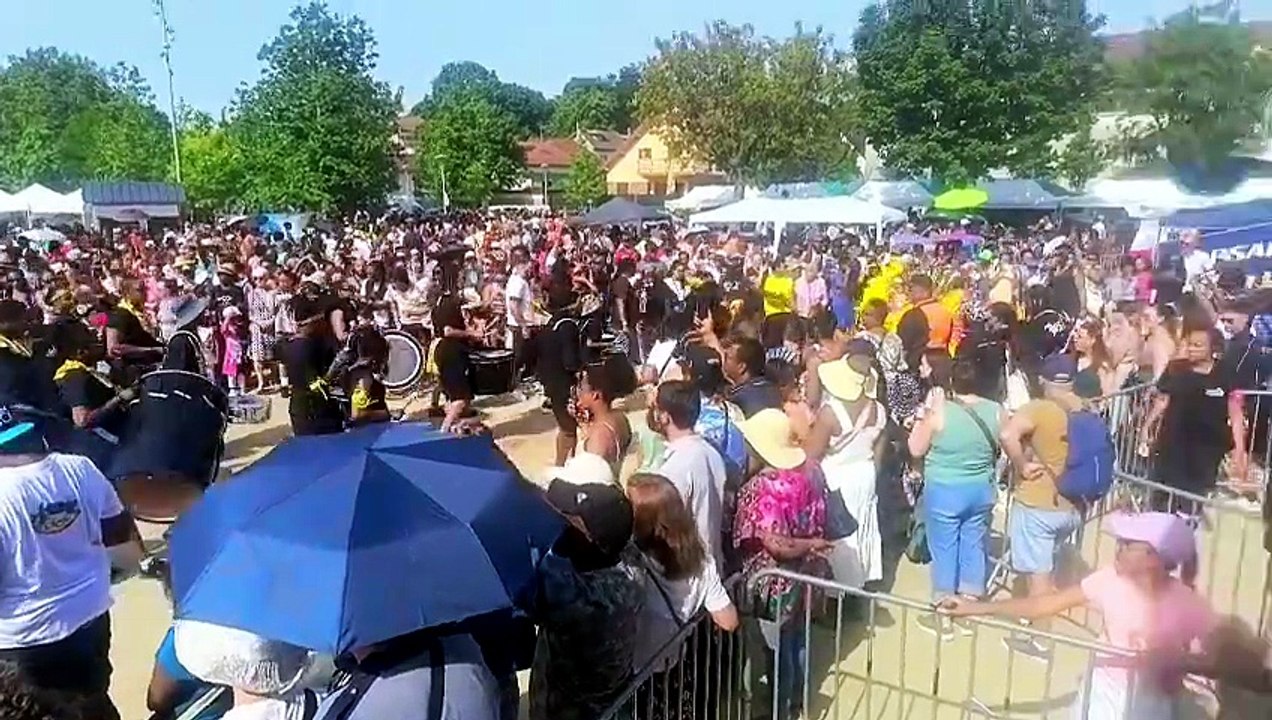 [HEXAGONE] La fête du crabe dimanche de Pentecôte à Neuilly-sur-Marne 2026 1
