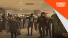 Polis serbu ibu pejabat CHP, Usir Ozger Ozel guna semburan lada