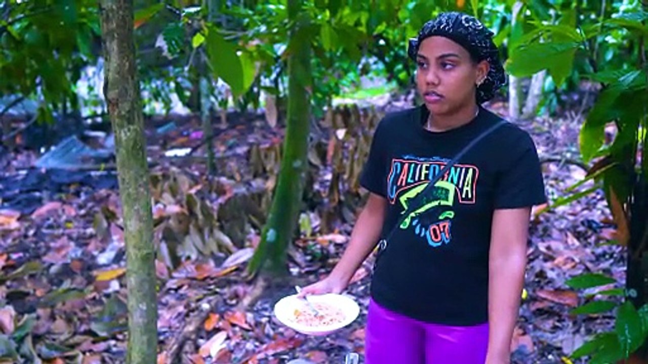 LA VENDEDORA ODIOSA  cortometraje   drama     LA SOCIA 15