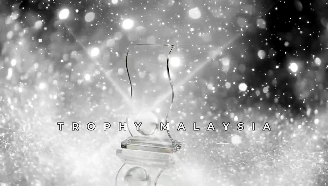 Curve Crystal Plaques at Trophy-World Malaysia | Custom Trophies & Plaques Supplier